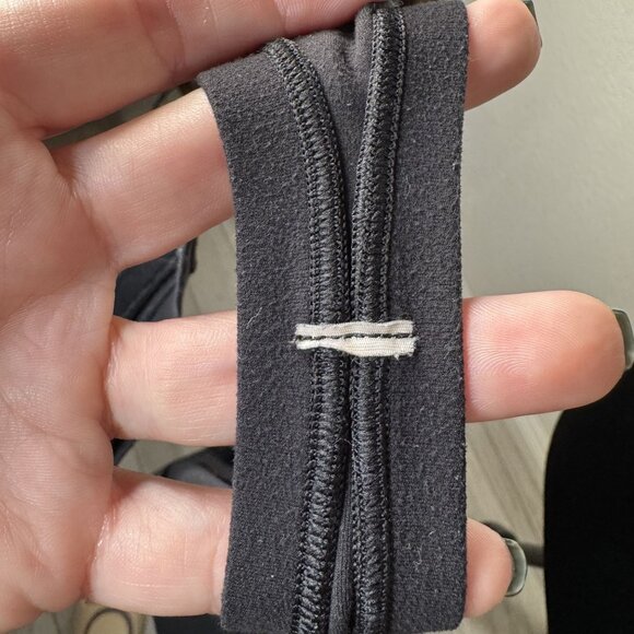 Lululemon Womens Black Racerback‎ Tank Top Medium - Picture 6 of 6